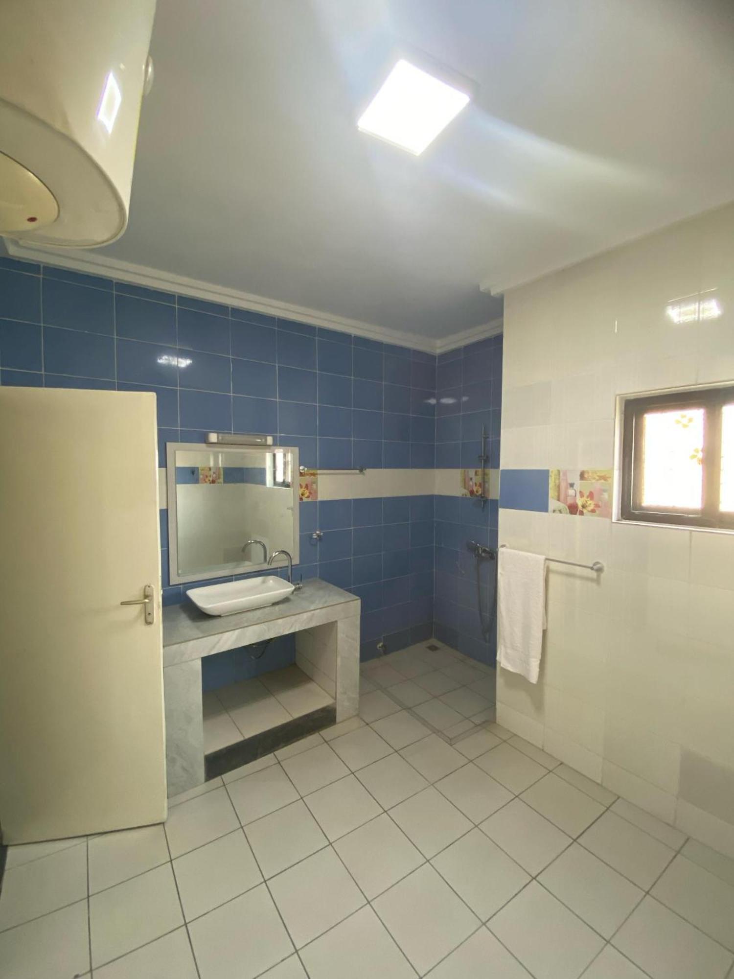 Hotel Yabisso Lomé Extérieur photo